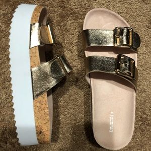 Platform sandals